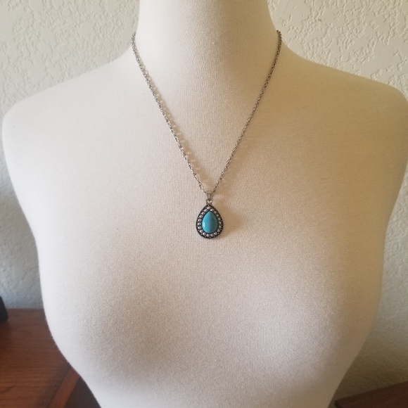 Turquoise Necklace - Picture 3 of 3